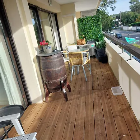 Avec Balcon Au Pied Du Port Capbreton